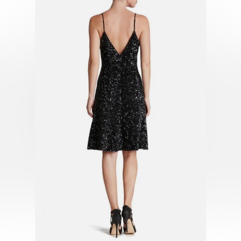DRESS THE POPULATION 'GEMMA' SEQUIN BLACK/GUNMETAL FIT FLARE DRESS - Picture 2 of 9